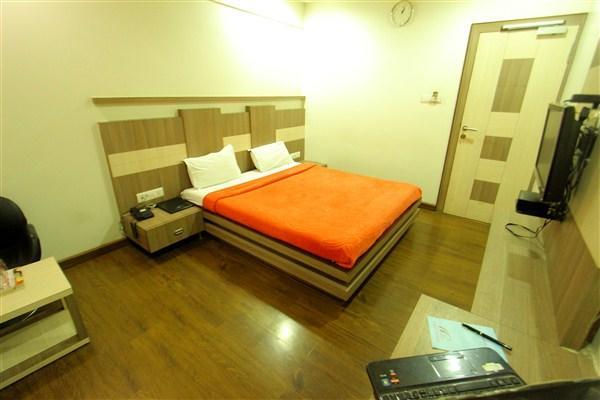 Princess Hotel Ankleshwar Exterior photo