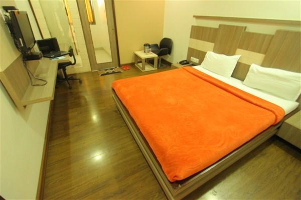 Princess Hotel Ankleshwar Exterior photo
