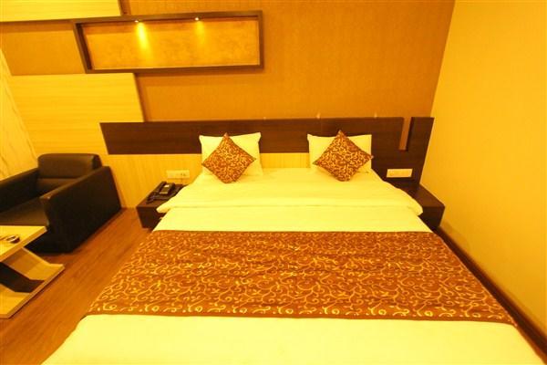 Princess Hotel Ankleshwar Exterior photo