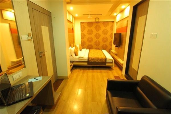 Princess Hotel Ankleshwar Exterior photo