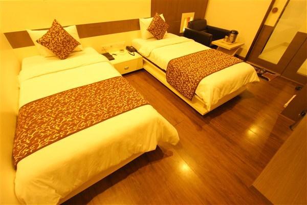 Princess Hotel Ankleshwar Exterior photo