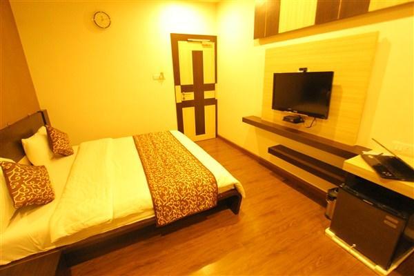 Princess Hotel Ankleshwar Exterior photo