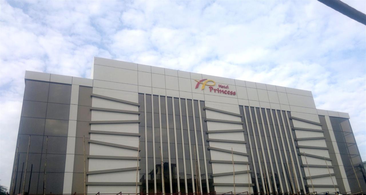 Princess Hotel Ankleshwar Exterior photo